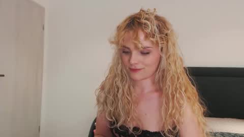 annaevv online show from 03-02-26, 08:10