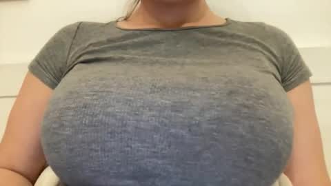 Snapshot of annagal18 chatting on 05-16-26, 07:34 annagal18 online show from 05-16-26, 07:34