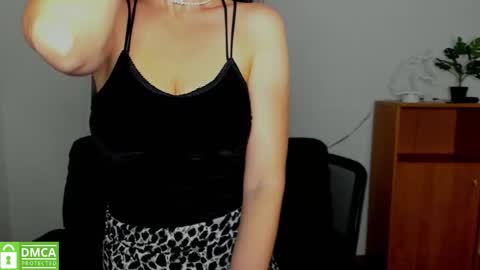 Snapshot of annakillian_kiss chatting on 09-11-25, 05:29 Anna online show from 09-11-25, 05:29