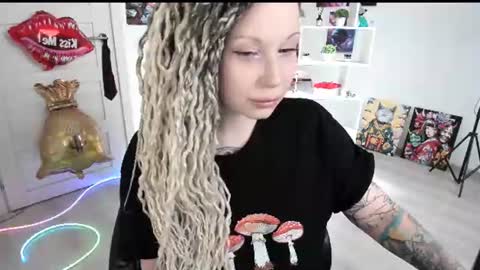 Anna online show from 06-18-26, 03:49