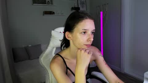 Snapshot of annaoddy chatting on 07-06-26, 05:15 Anna online show from 07-06-26, 05:15