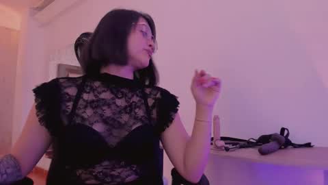 Annara Lein online show from 10-24-25, 03:47