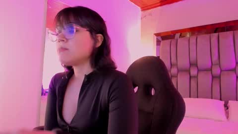 Annara Lein online show from 12-04-25, 01:04