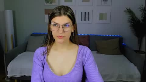 Snapshot of annathorne chatting on 05-31-26, 03:36 Im Anna online show from 05-31-26, 03:36