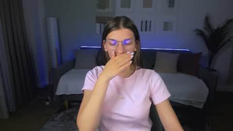 Snapshot of annathorne chatting on 07-02-26, 04:29 Im Anna online show from 07-02-26, 04:29