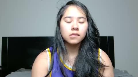 Anna online show from 10-22-25, 04:35