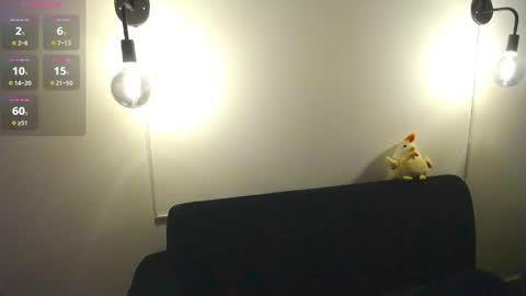 Snapshot of annays_love chatting on 04-23-26, 02:24 dani online show from 04-23-26, 02:24