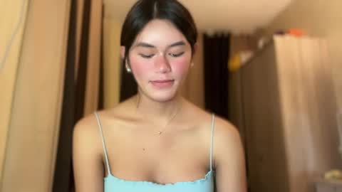 Snapshot of annedee_ chatting on 12-21-24, 07:49 Kim online show from 12-21-24, 07:49