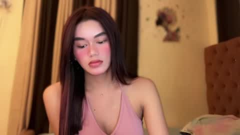 Snapshot of annedee_ chatting on 01-11-25, 11:12 Kim online show from 01-11-25, 11:12