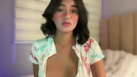 Snapshot of annedee_ chatting on 10-07-25, 04:37 Kim online show from 10-07-25, 04:37