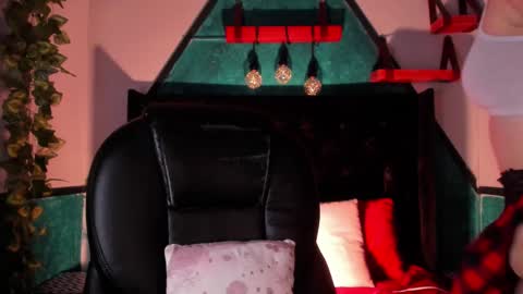 Anne  online show from 02-09-25, 08:13