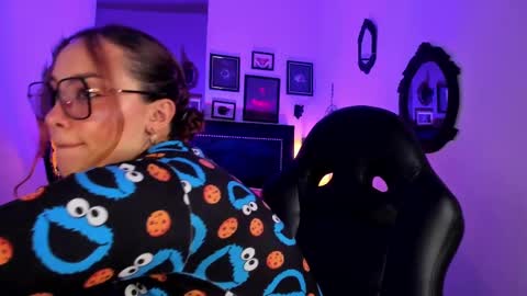 Anne  online show from 02-12-25, 08:40