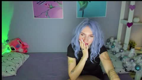 Snapshot of annetenet chatting on 12-19-24, 10:13 Annet online show from 12-19-24, 10:13