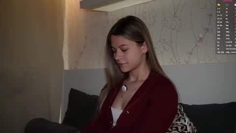 Snapshot of anneverity chatting on 12-15-25, 08:46 Anne online show from 12-15-25, 08:46