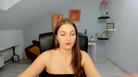 annewilsonn online show from 11-23-25, 02:28