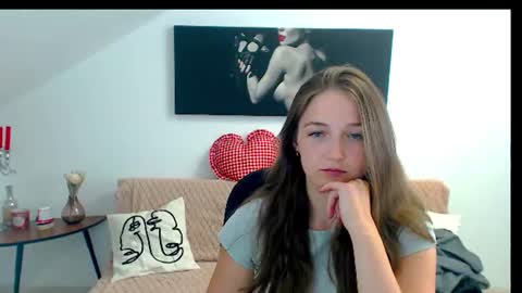 annewilsonn online show from 06-12-26, 08:24