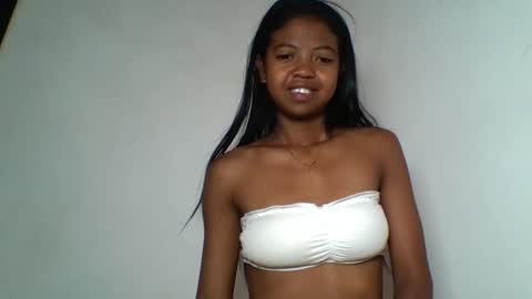 Snapshot of annica86 chatting on 05-29-26, 06:22 annica86 online show from 05-29-26, 06:22