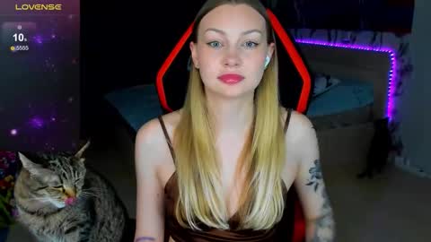 Annie online show from 03-17-26, 02:05