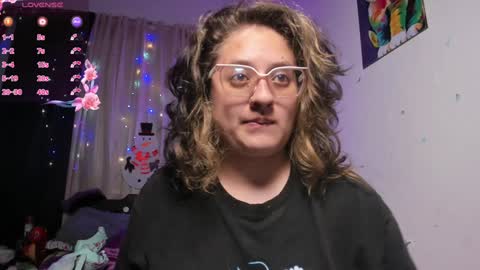 Snapshot of annie_bigboobs_ chatting on 01-07-25, 11:24 Ana Bolena independent model online show from 01-07-25, 11:24