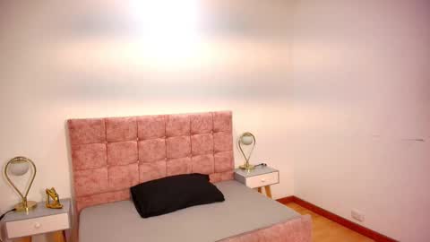 Annie Bonnie   online show from 03-20-26, 01:05