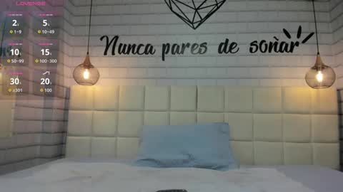 Snapshot of annie_cute18 chatting on 11-06-25, 10:05 annie_cute18 online show from 11-06-25, 10:05