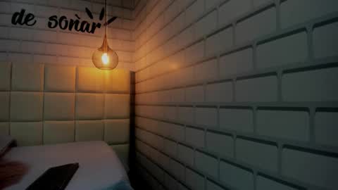 Snapshot of annie_cute18 chatting on 11-08-25, 10:04 annie_cute18 online show from 11-08-25, 10:04