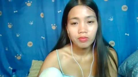 Snapshot of annie_cute34 chatting on 05-19-26, 06:47 annie_cute34 online show from 05-19-26, 06:47