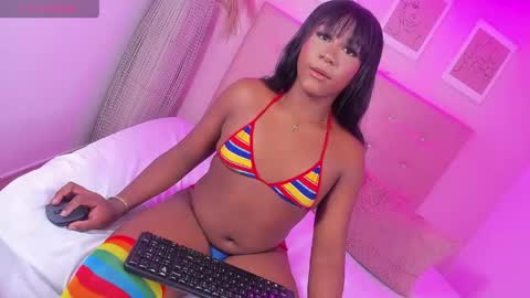 annie_dolce_ online show from 04-13-26, 10:04