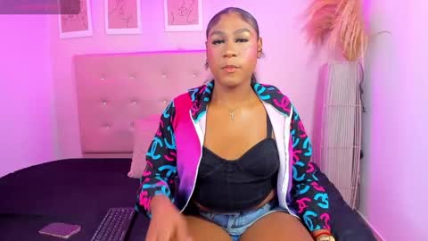 annie_dolce_ online show from 06-09-26, 12:17