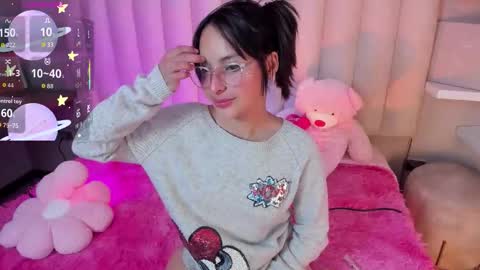   online show from 12-23-25, 03:04