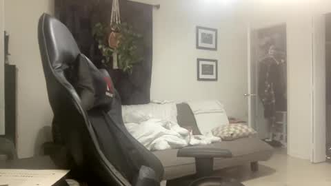 annie_xxx111 online show from 12-04-24, 06:00