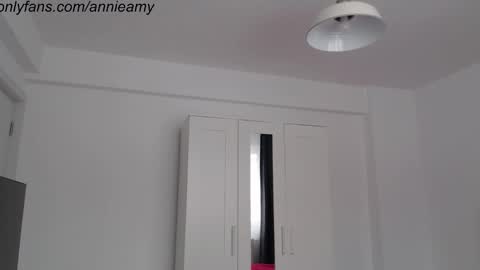 Snapshot of annieamy chatting on 02-17-25, 12:59 Annie online show from 02-17-25, 12:59