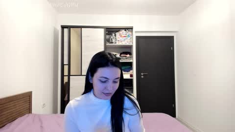 Annie online show from 12-16-25, 06:35