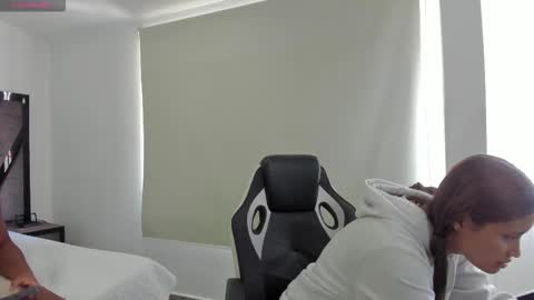 Annie and Stefan online show from 03-01-26, 02:19