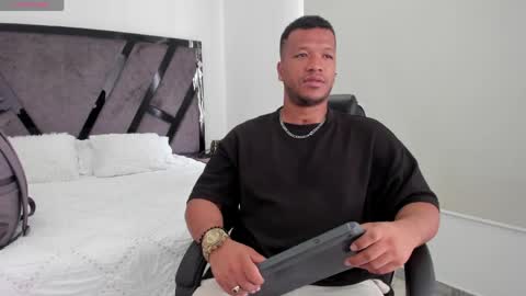 Annie and Stefan online show from 04-11-26, 01:59