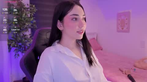 Cassandra online show from 11-26-25, 05:52