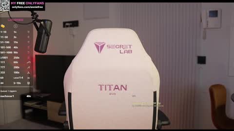 Annie FREE TRIAL IN BIO online show from 02-22-25, 02:28