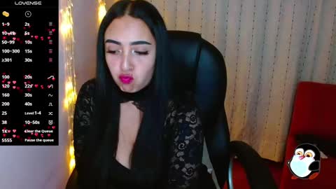 Snapshot of anniehh_ chatting on 01-22-25, 05:59   Annie  Independent model Hello all offline tokens are appreciated  thank you for your support.33 online show from 01-22-25, 05:59