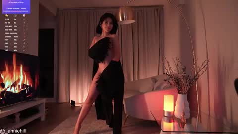 Snapshot of anniehillofficial_ chatting on 03-08-25, 02:45 anniehillofficial_ online show from 03-08-25, 02:45