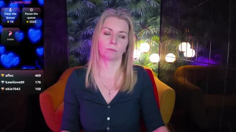 Annie online show from 12-05-24, 12:00