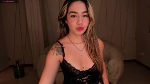 Annie Monroe online show from 11-04-25, 11:31