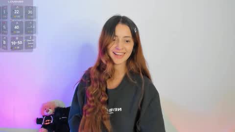 Annie online show from 10-30-25, 03:41