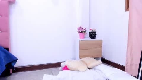 Annie online show from 02-08-25, 02:04