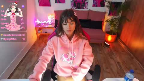 Annie FROM 8AM TO 4PM CDT online show from 02-11-25, 10:07