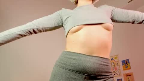 annietinky online show from 11-08-25, 01:17