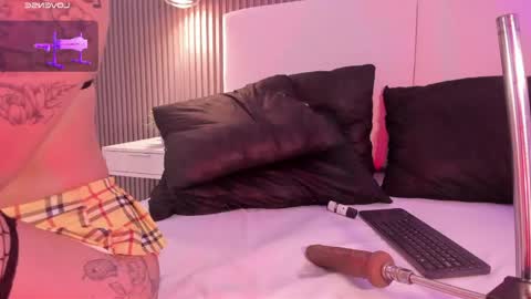 ANNIE  online show from 04-25-26, 09:45