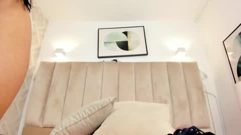 Annie Queen online show from 02-20-26, 04:09