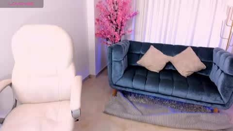 Anniiee online show from 01-14-25, 02:53