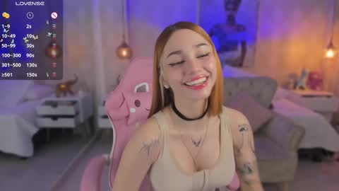 Snapshot of anniita_ chatting on 02-12-25, 07:23 VIVIANNA online show from 02-12-25, 07:23