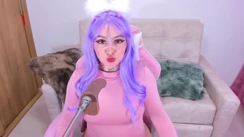 Snapshot of annika_03 chatting on 12-25-24, 01:20 Gise. online show from 12-25-24, 01:20